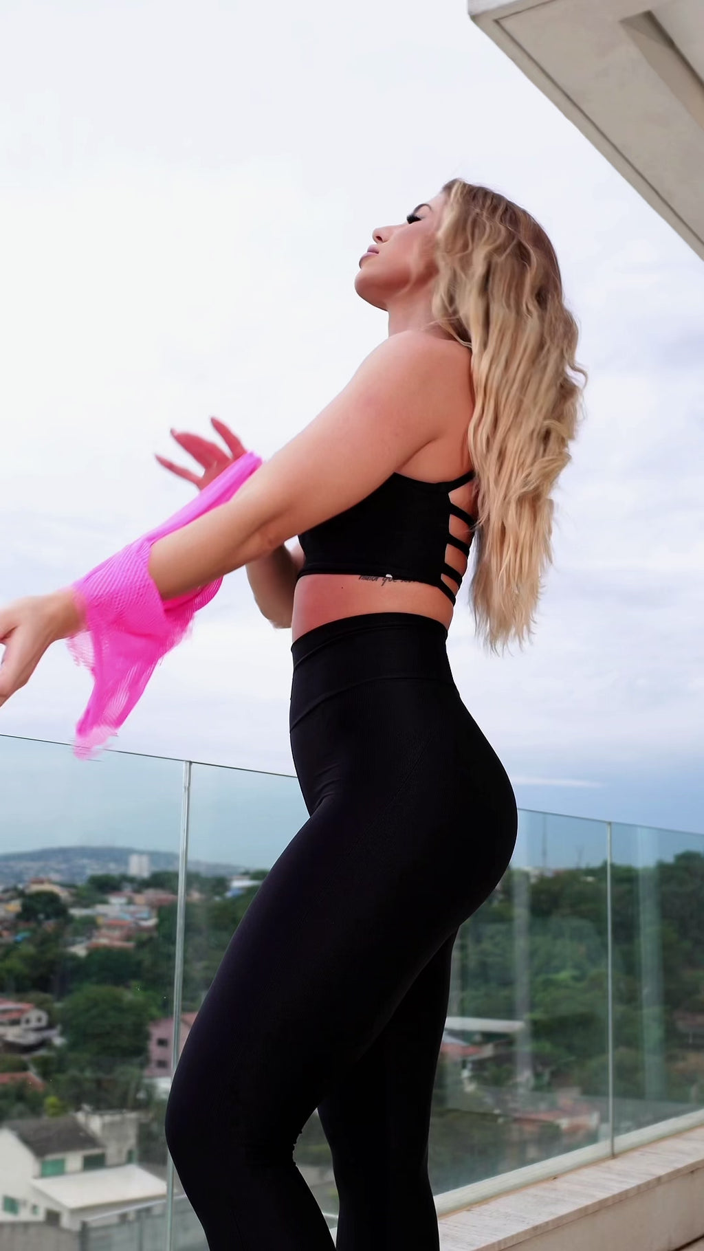 Cropped Trainer Tela